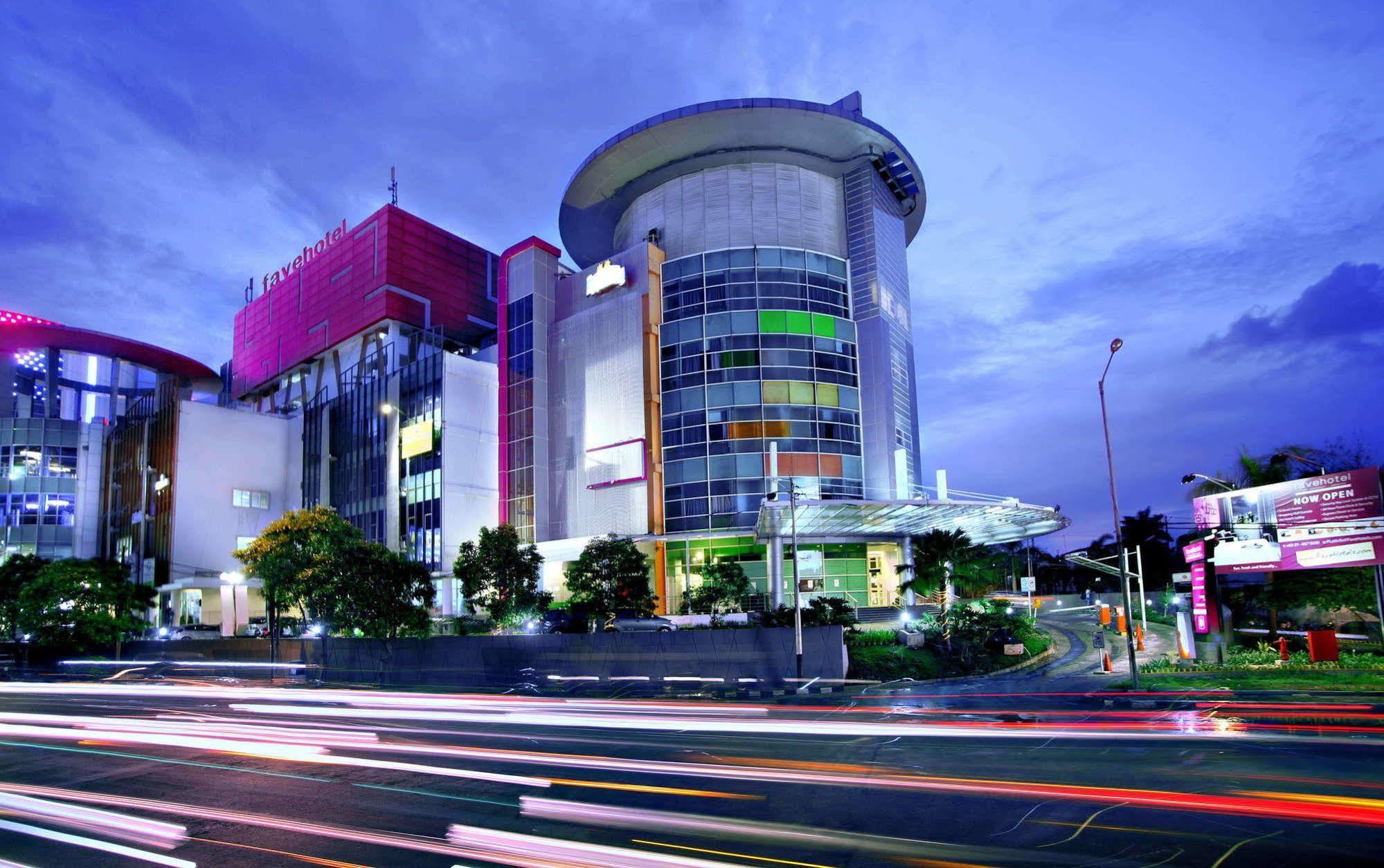 Favehotel Pluit Junction Jakarta Exterior photo